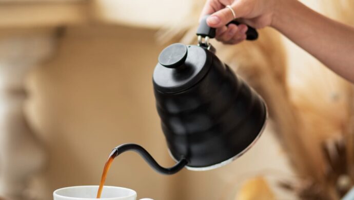 Aprenda a fazer café no bule de forma prática e saborosa