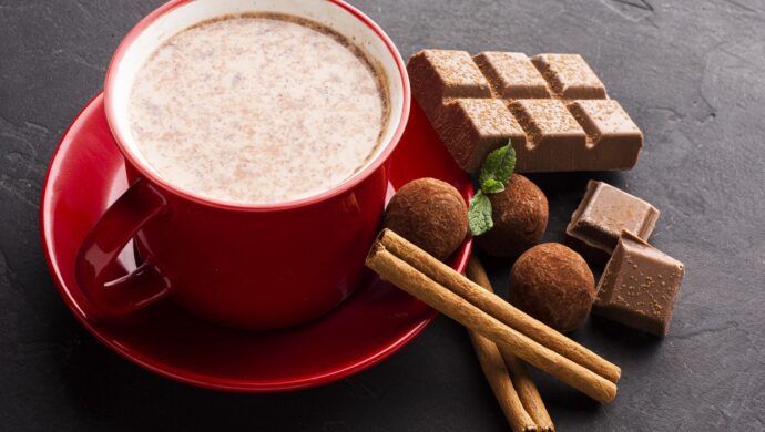 Prepare seu chocolate quente com café no conforto da sua casa