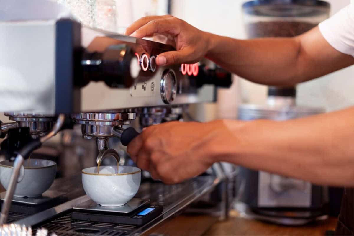 Descubra se vale a pena comprar a máquina de cappuccino