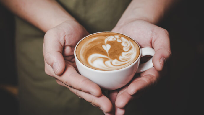 Conheça tudo sobre o universo do café com arte