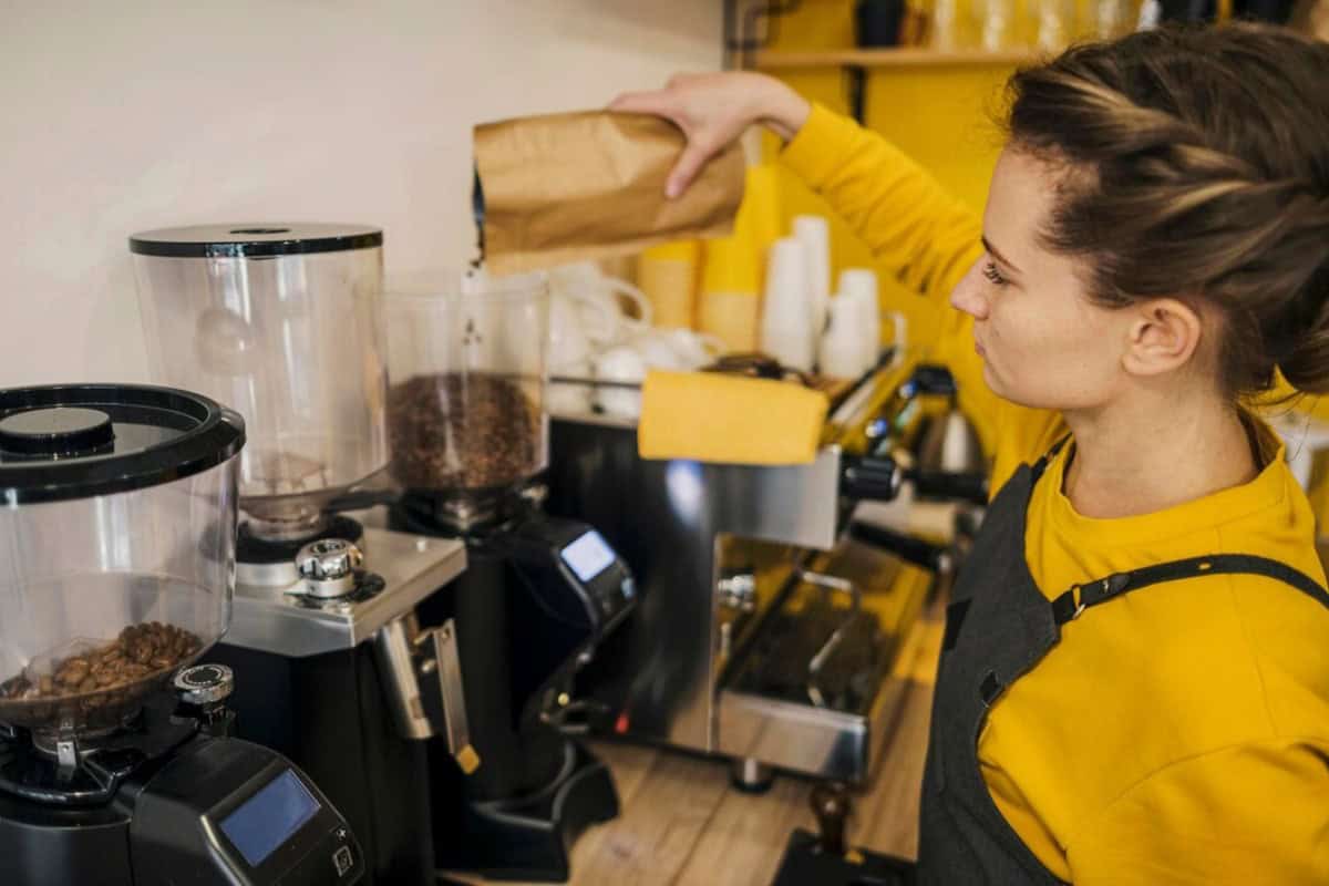 Descubra as vantagens de ter uma cafeteira programável