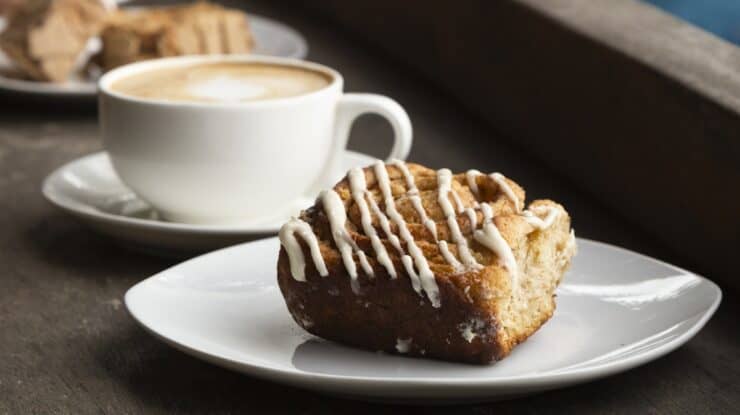 Faça uma torta de biscoito com café