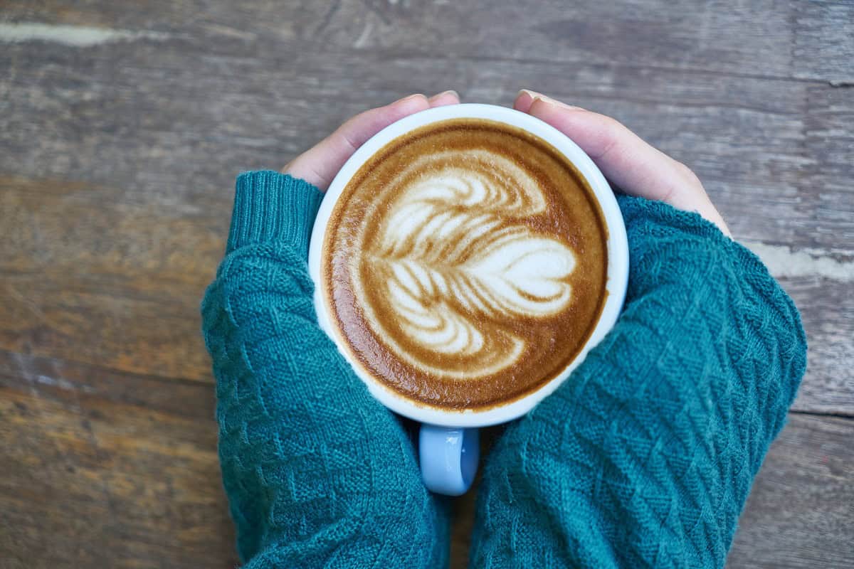 Conheça a receita de cappuccino vegano