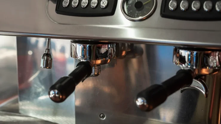 Máquina de Café Expresso Profissional para Cafeterias